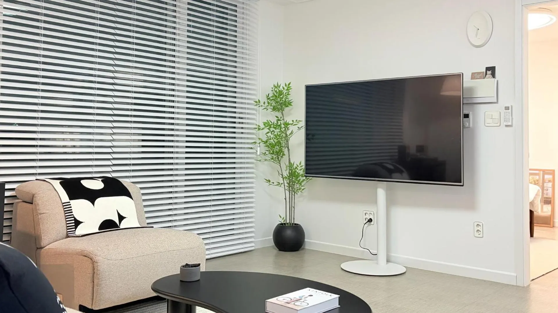 Apartemen Spacious Home Near Incheon Airport For Families & Groups