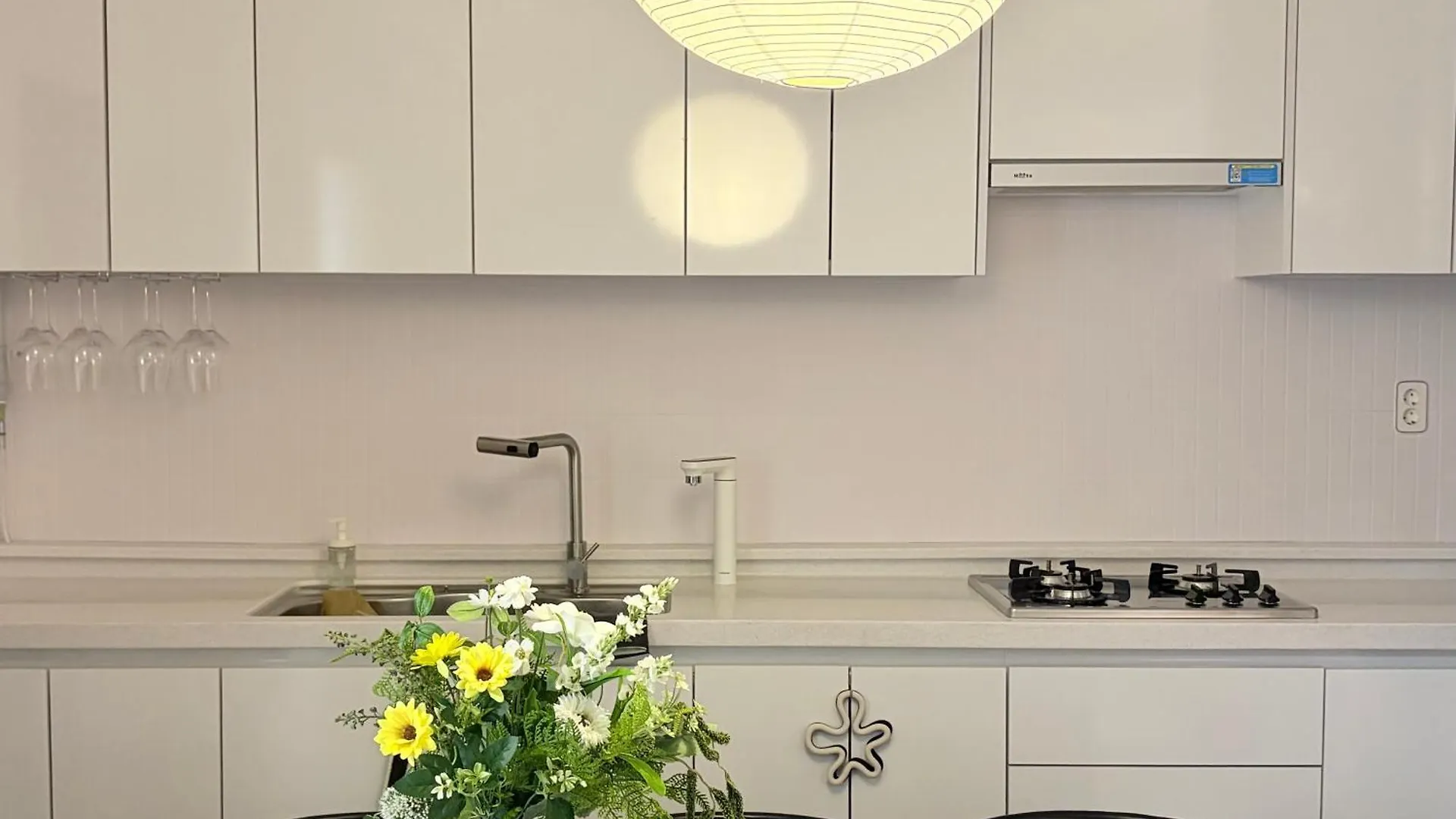 Spacious Home Near Incheon Airport For Families & Groups Apartemen