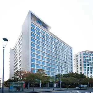 4* Hotel Hu Airport